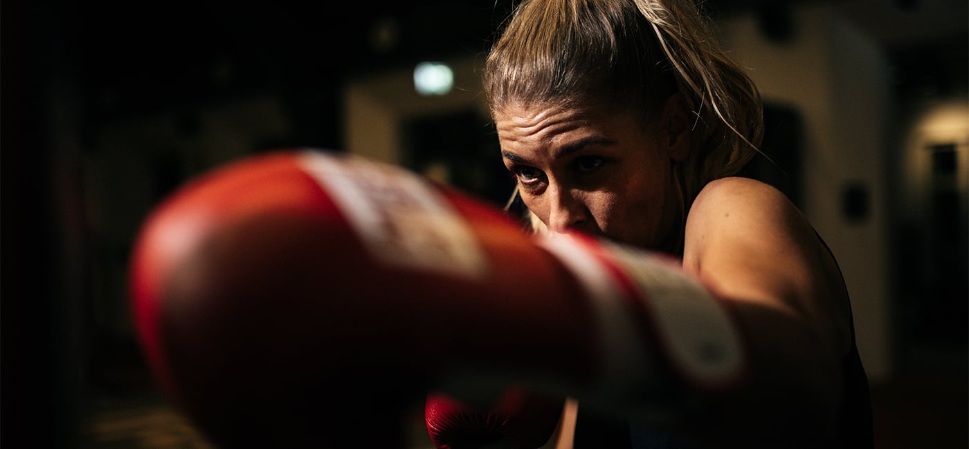 Kickboxen für Frauen: Tipps & Trainingsplan