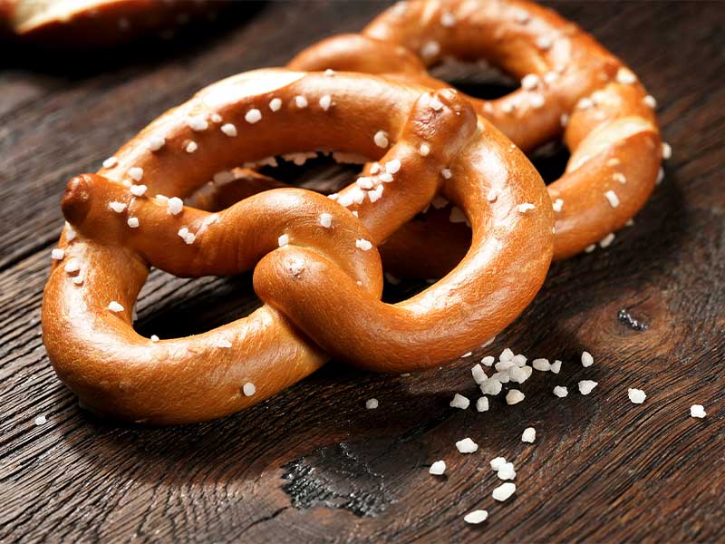 Laugenbreze nach Magen-Darm-Infekt Laugenbrezen nach einem Magen-Darm-Infekt liefern dir wertvolle Salze, die du verloren hast.