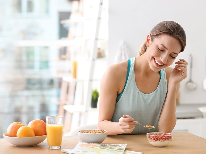 Ein ausgewogenes Frühstück bringt dir Power für den ganzen Tag.
