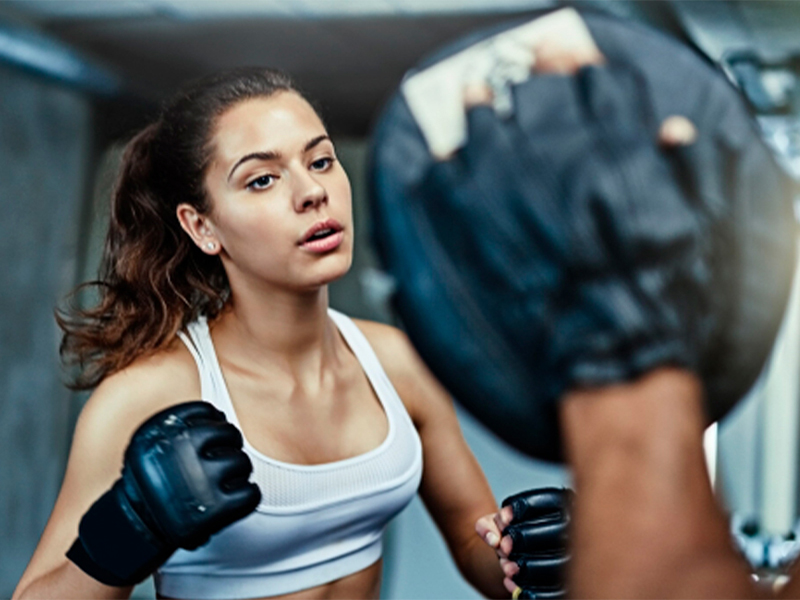 Ovulationsphase: Sport beim Eisprung Diese Phase im Zyklus ist für intensive Ausdauer-Einheiten, wie Fitnessboxen & Co. angesagt.