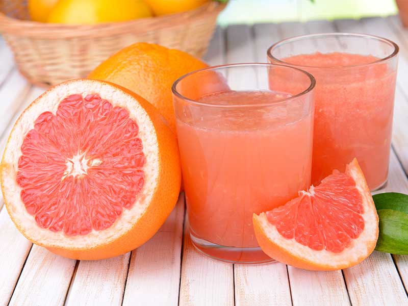 Gewicht regulieren mit Grapefruits Grapefruits bieten viele Benefits für Sportler:innen: Die enthaltenen Enzyme reduzieren Entzündungen und regen den Stoffwechsel an.