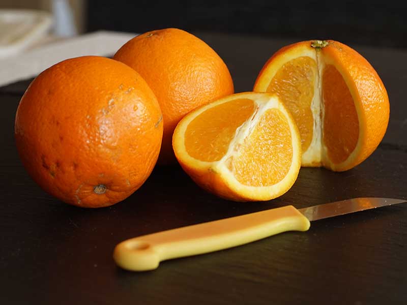 Obst & Gemüse mit Vitamin C gegen Cellulite Obst mit viel Vitamin C stärkt nicht nur dein Immunsystem, sondern bringen auch deinen Fettstoffwechsel in Schwung.
