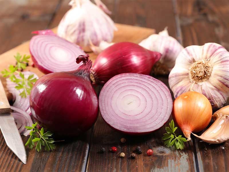 Entzündungshemmende Lebensmittel sind u. a. Zwiebeln