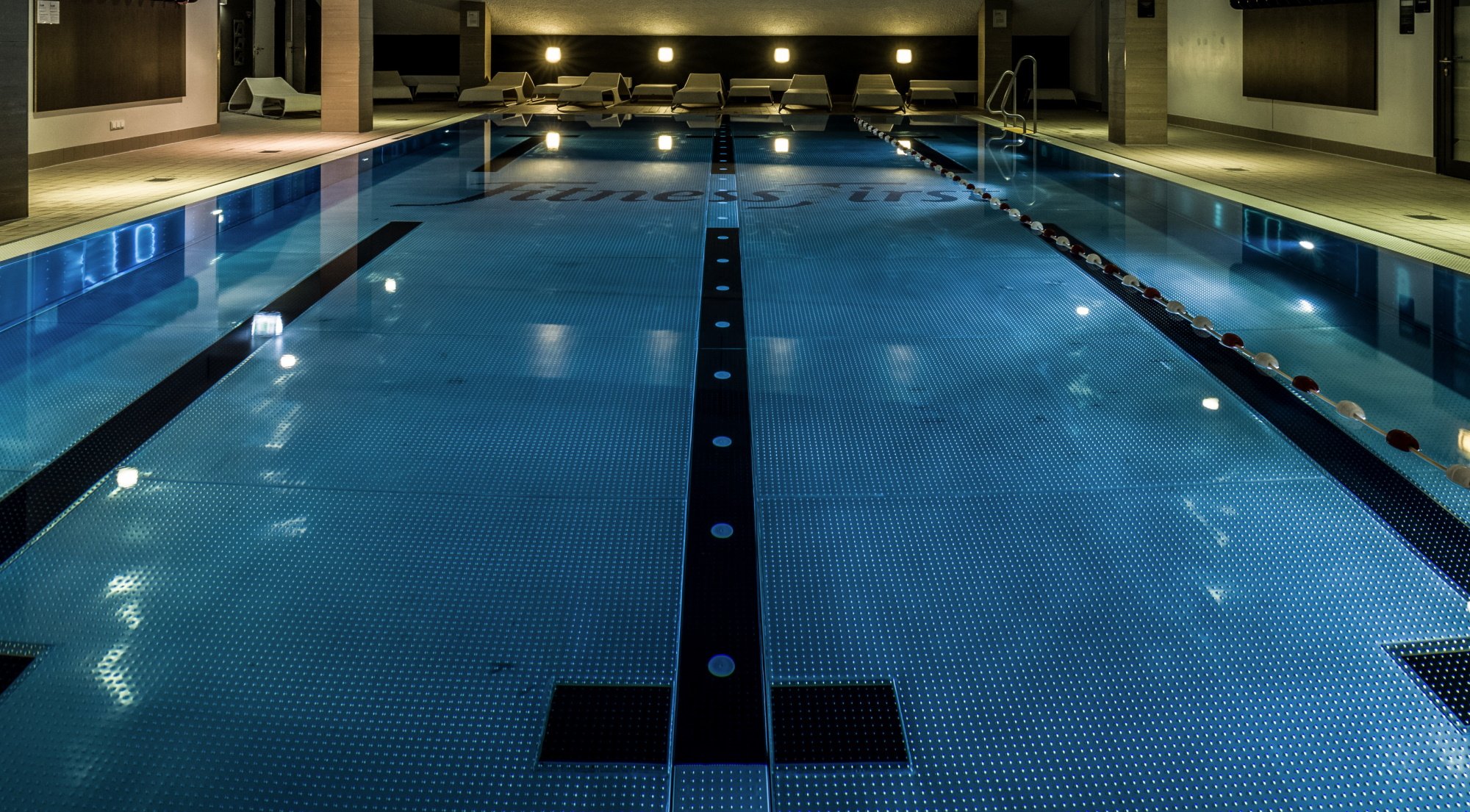 Fitness First Düsseldorf Lighthouse Pool