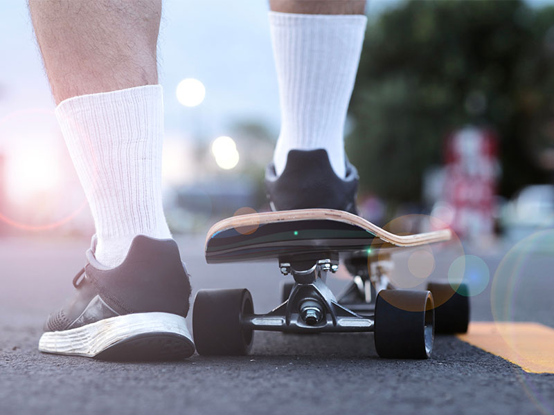 Mit dem Surfskate trainierst du ähnliche Muskelgruppen wie beim Wellenreiten.
