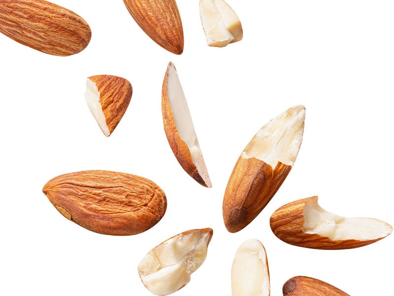 Mandeln liefern viel Eisen und Magnesium während der Periode.