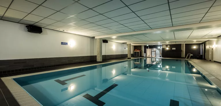 Frankfurt MyZeil Schwimmbad