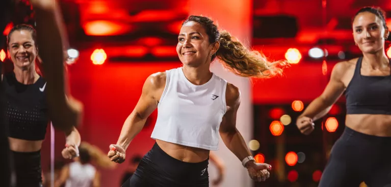 Step and Dance Kurse bei Fitness First