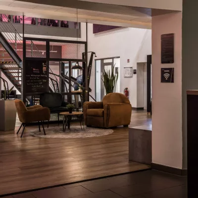 Fitnessstudio S lz mit Kleingruppen Fitness First