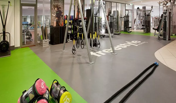 Fitness First Berlin Friedrichshain - Ladies Fitness First Berlin Friedrichshain - Ladies