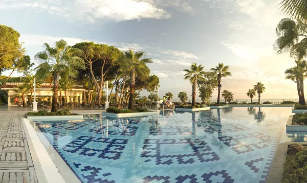 Poolanlage im Ali Bey Resort Sorgun