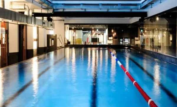 Pool in Hamburg Stephansplatz Fitness First