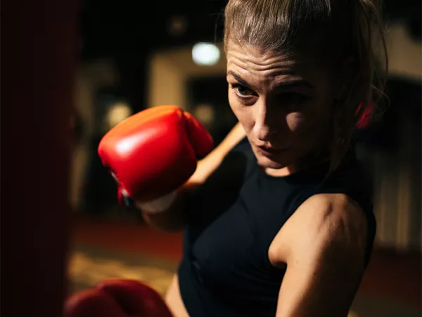 Magazin-Artikel: Kickboxen für Frauen