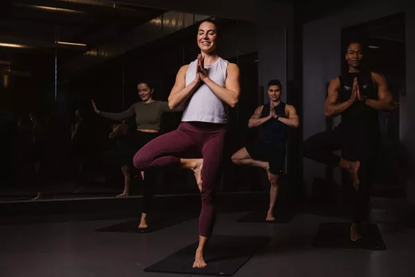 Yoga Gruppentraining bei Fitness First Yoga Gruppentraining bei Fitness First