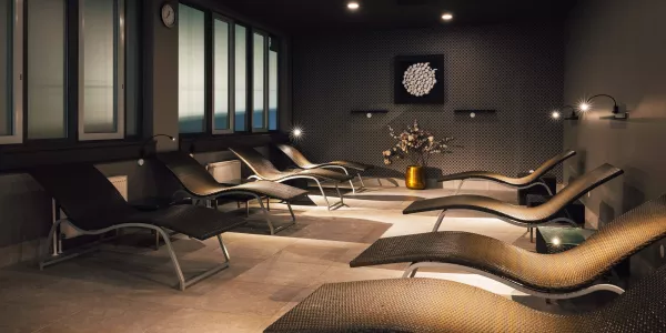 Fitnessstudio mit Wellnessbereich und Sauna