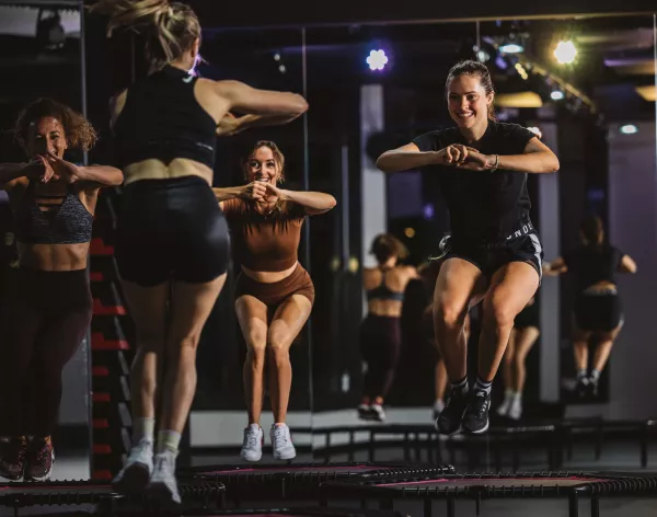 Jumping Fitness für jedes Fitnesslevel Jumping Fitness für jedes Fitnesslevel