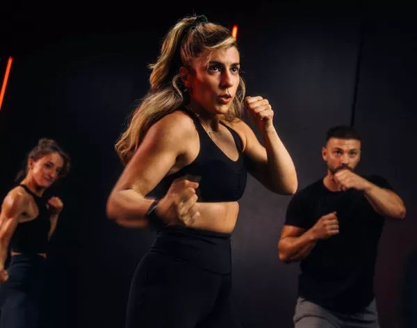 LES MILLS BODYCOMBAT bei Fitness First LES MILLS BODYCOMBAT bei Fitness First