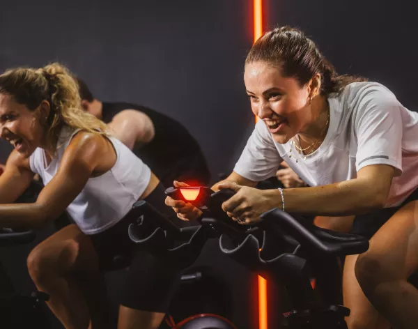 Indoor Cycling Kurse bei Fitness First Indoor Cycling Kurse bei Fitness First