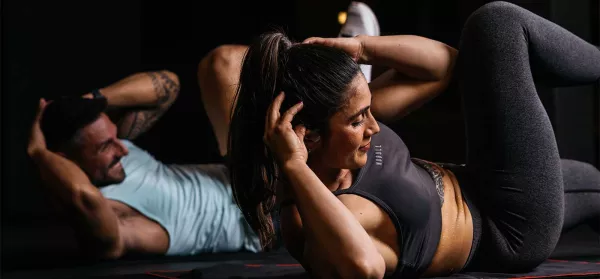 Sit ups vs. Crunches: Anleitungen & Unterschiede