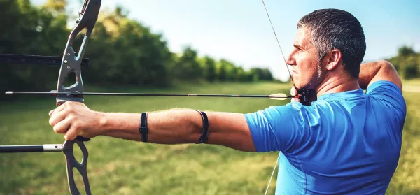 Bogenschießen lernen: Tipps & Anleitung zum (Outdoor-)Trend