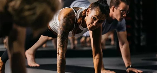 Tiefenmuskulatur trainieren: Übungen für maximale Body Stability