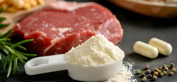 Kreatin für Muskelaufbau? Wirkung, Lebensmittel & Supplements 