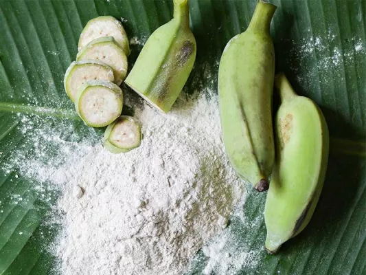 Bananen vor, beim oder nach dem Training? Nährwerte, gesundheitliche Wirkungen + FAQ.